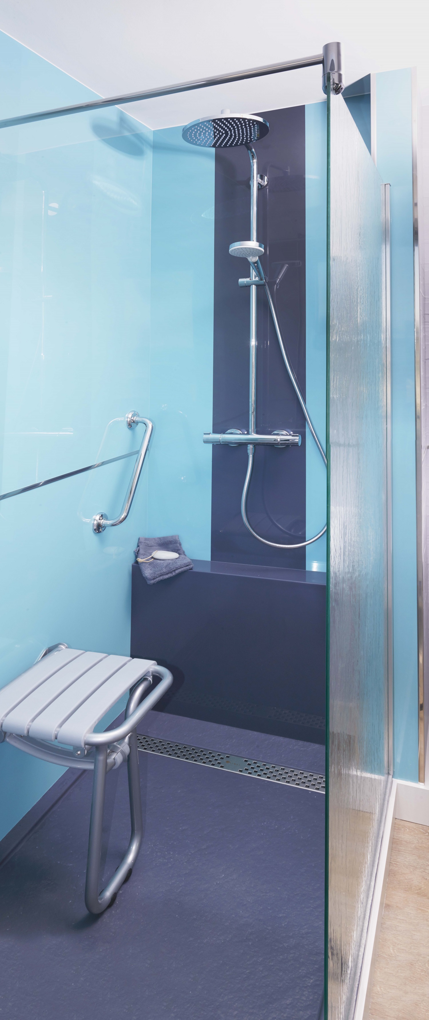 Poste de police Admin liberté pmr douche Ouais Médiateur la sympathie